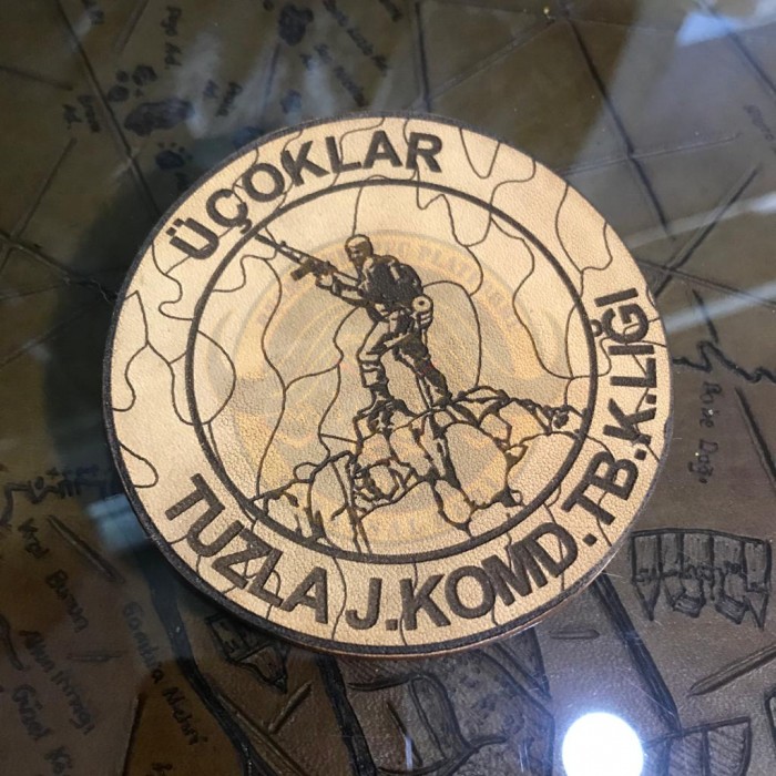 ÜÇOKLAR TUZLA KOMD. BİRLİK ARMASI