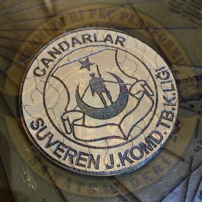 CANDARLAR SUVEREN KOMD.TB. BİRLİK ARMASI