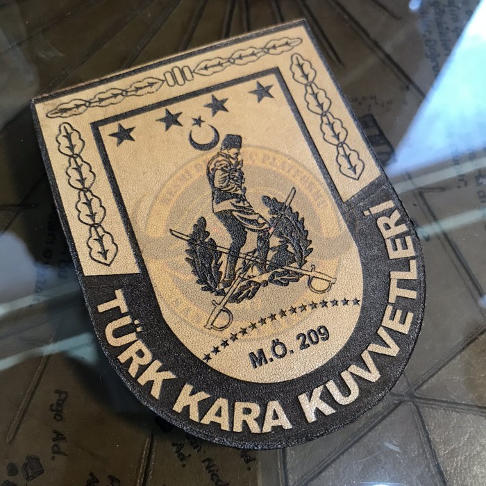 KARA KUVVETLERİ KOMUTANLIĞI AMBLEM