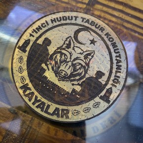 KAYALAR 1.HUDUT TABUR KOMUTANLIĞI BİRLİK ARMASI