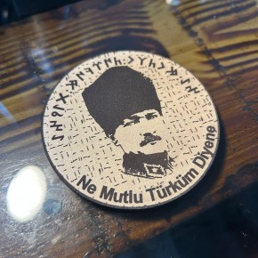 ATATÜRK PEÇ KALPAKLI GÖLGE NE MUTLU TÜRKÜM DİYENE GÖKTÜRK