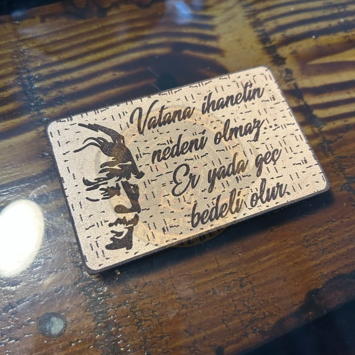 ATATÜRK VATANA İHANETİN BEDELİ 5X8