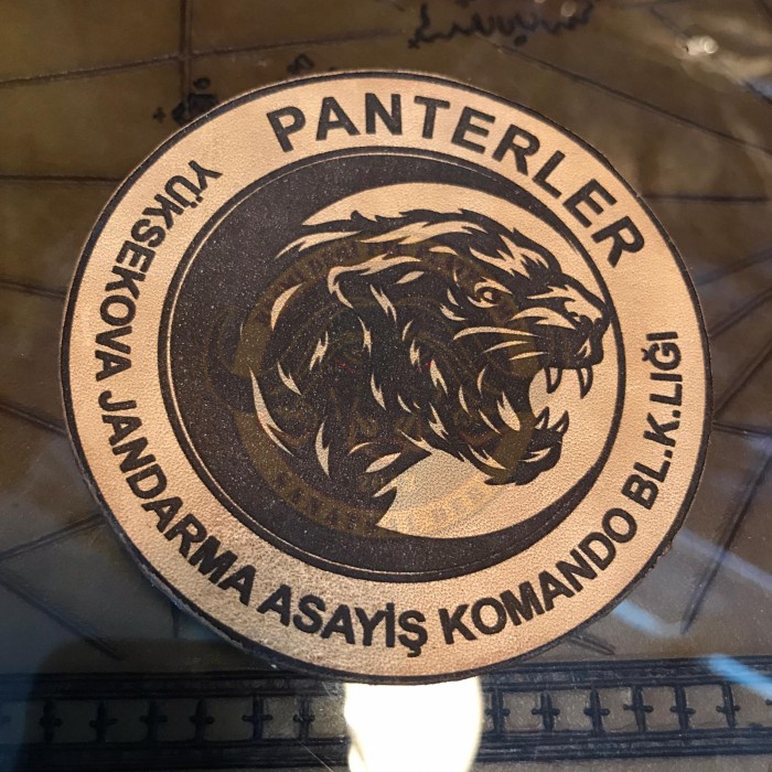 PANTERLER YÜKSEKOVA J.ASAYİŞ KOMD.BL.K.LIĞI BİRLİK ARMASI